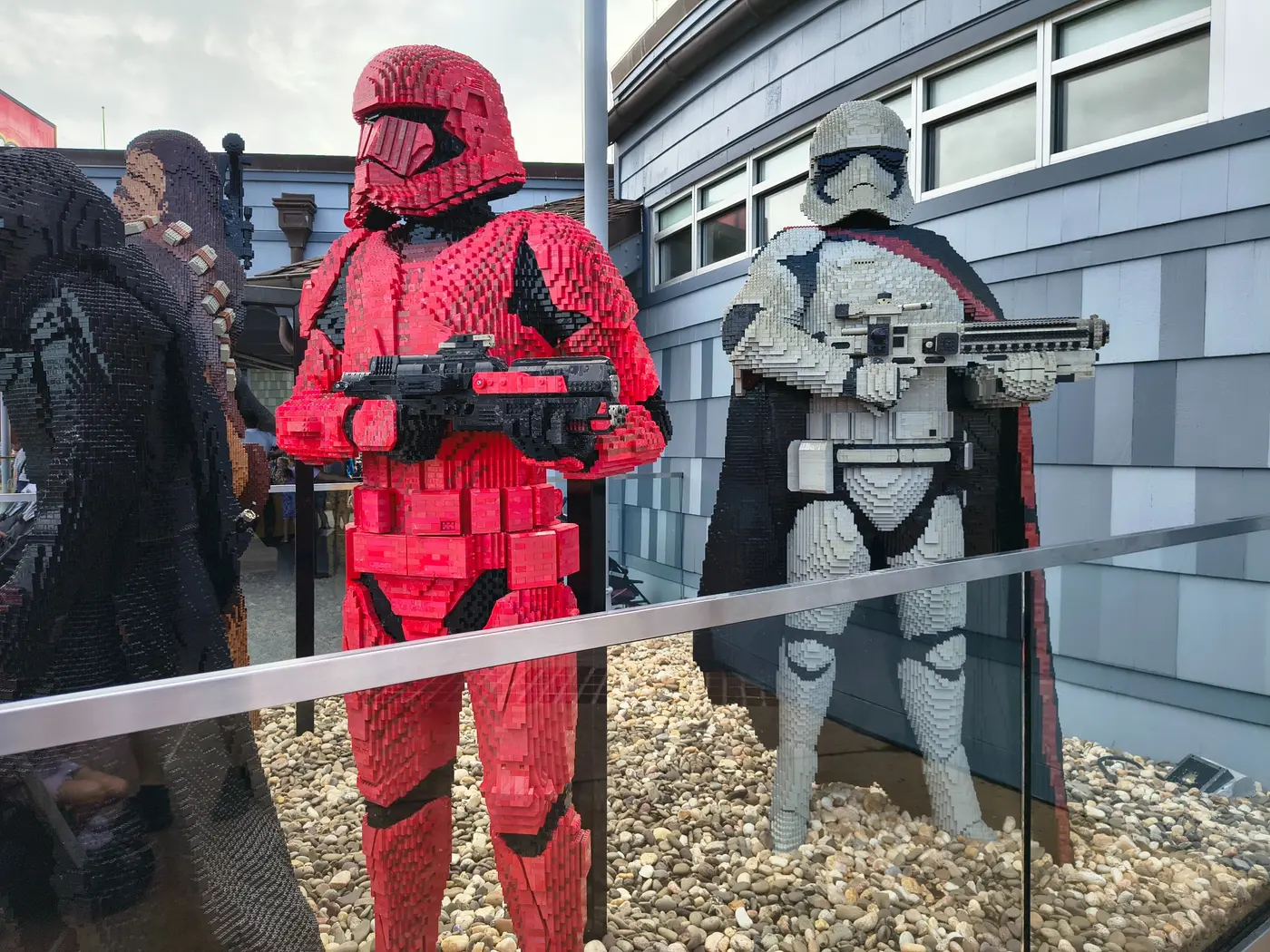 Figuras de Star Wars construidas con LEGO