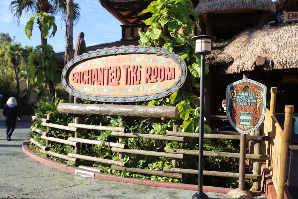 2-EnchantedTikiRoom-orlandoJo